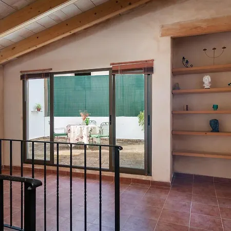 Townhouse Bregat בית נופש פוינסה